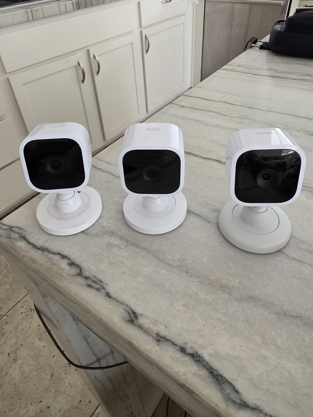 Blink Mini Security Camera - 3-Pack - Picture 2 of 4